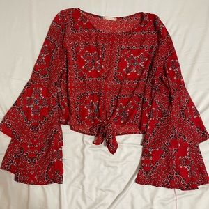 Floral Cropped bell bottom sleeved top